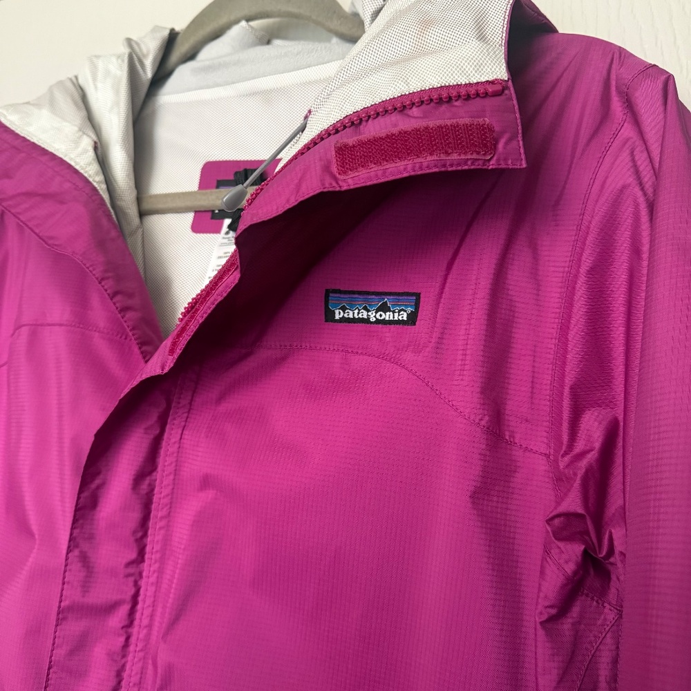 Patagonia Women's Rain Shell Jacket size M - Picture 3 of 12